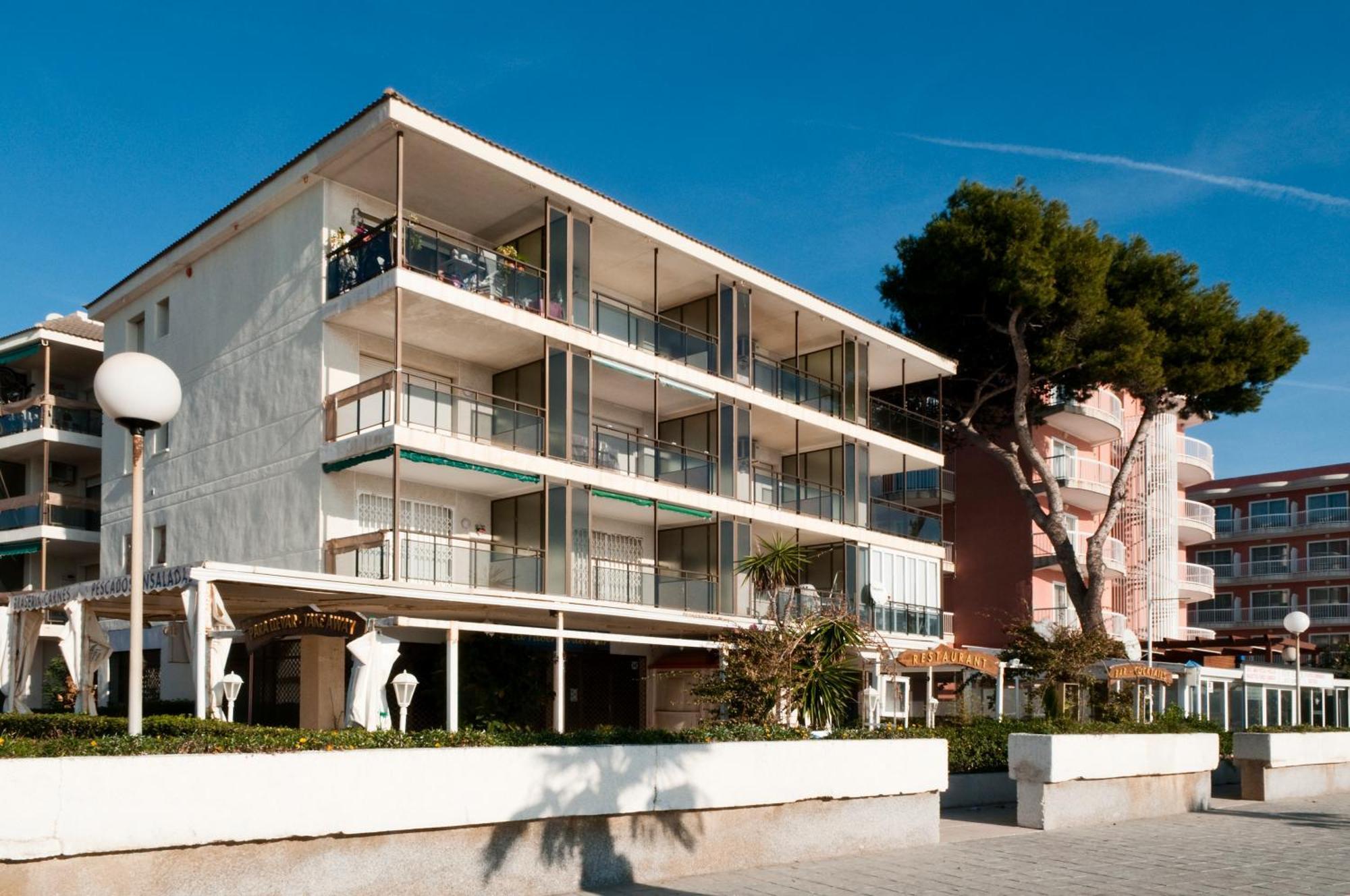 Apartamentos Turisticos Augustus Cambrils Dış mekan fotoğraf