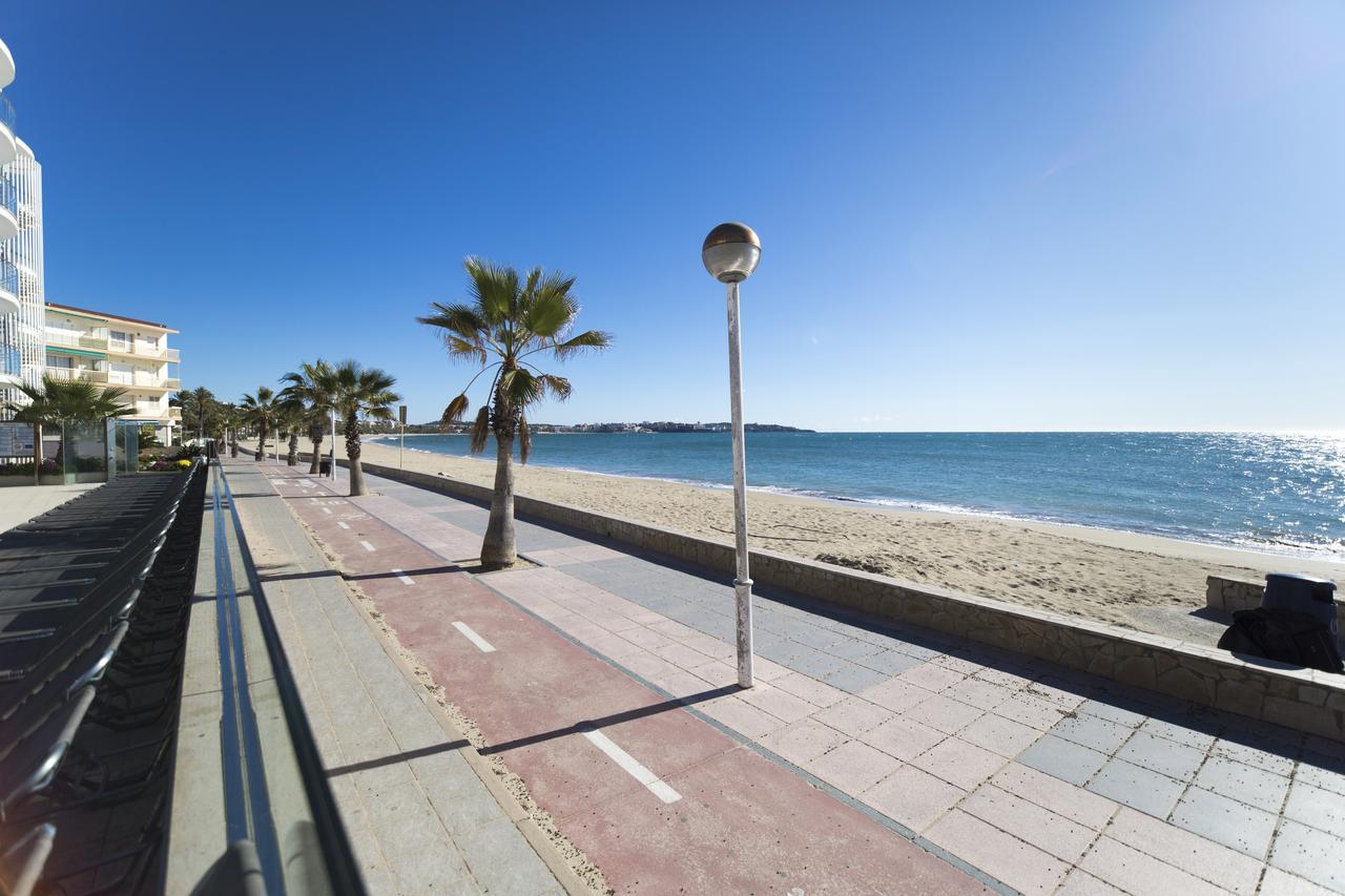 Apartamentos Turisticos Augustus Cambrils Dış mekan fotoğraf