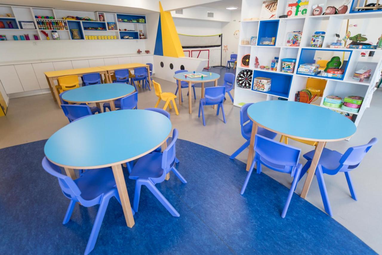 Apartamentos Turisticos Augustus Cambrils Dış mekan fotoğraf