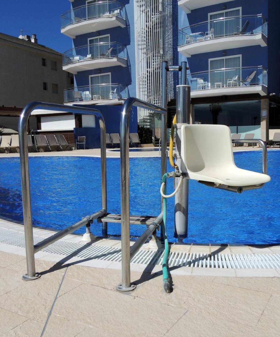 Apartamentos Turisticos Augustus Cambrils Dış mekan fotoğraf